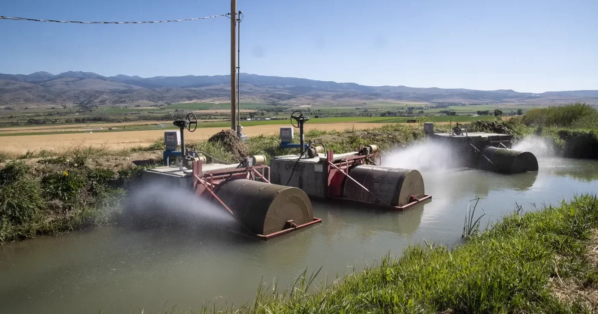 Bombeamento solar, pocos e agua para propriedades rurais